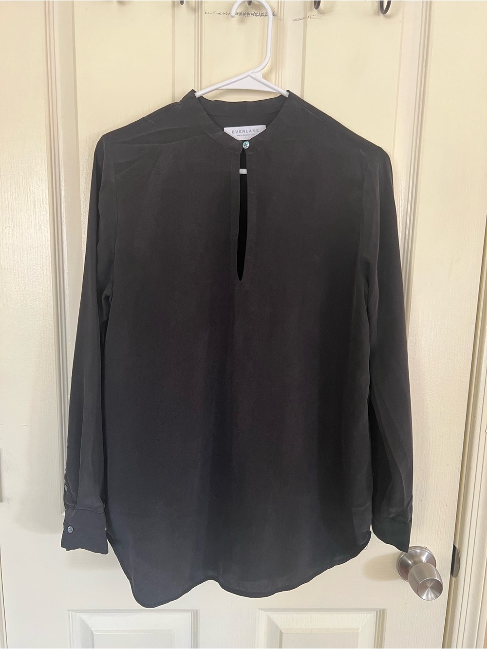 Everlane Black 100% Silk Keyhole Long Sleeve Blouse Size 4